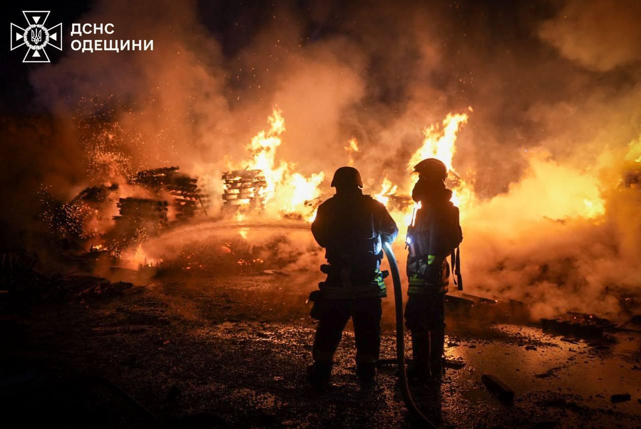 Russia heavily strikes Ukraine's Odesa: Consequences revealed